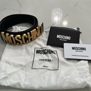 Moschino Genuine Leather Size 40 belt